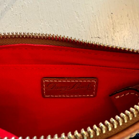 Dooney & Bourke Tartan Large Zip Wristlet Black Multi-Color NWT - Picture 4 of 5